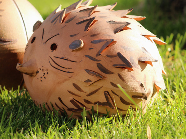 http://www.stonecreektrading.com/cdn/shop/products/505_lantern_hedgehog_02_grande.jpg?v=1432702057